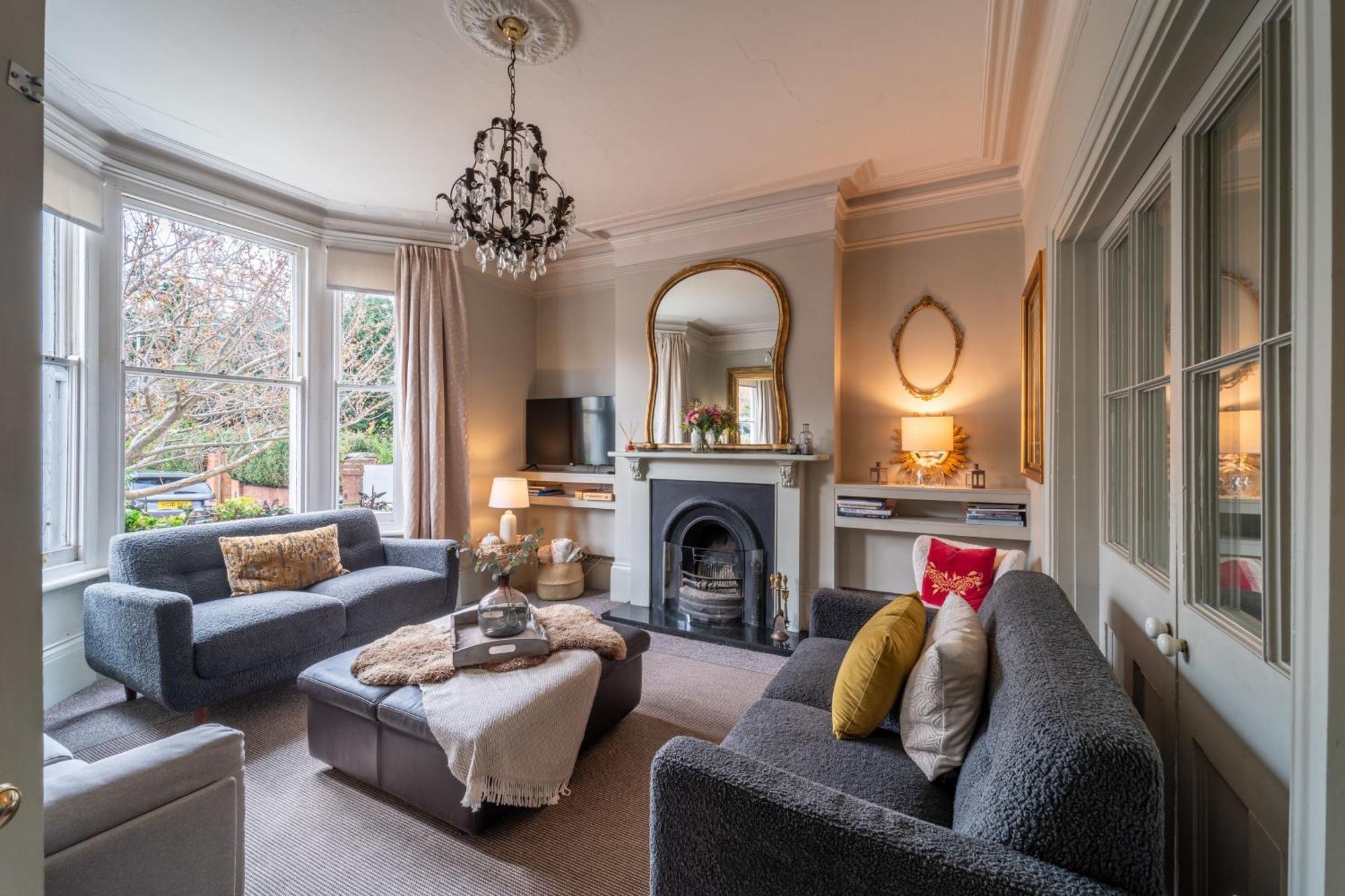 Victorian Townhouse 5 Bedrooms Cheltenham