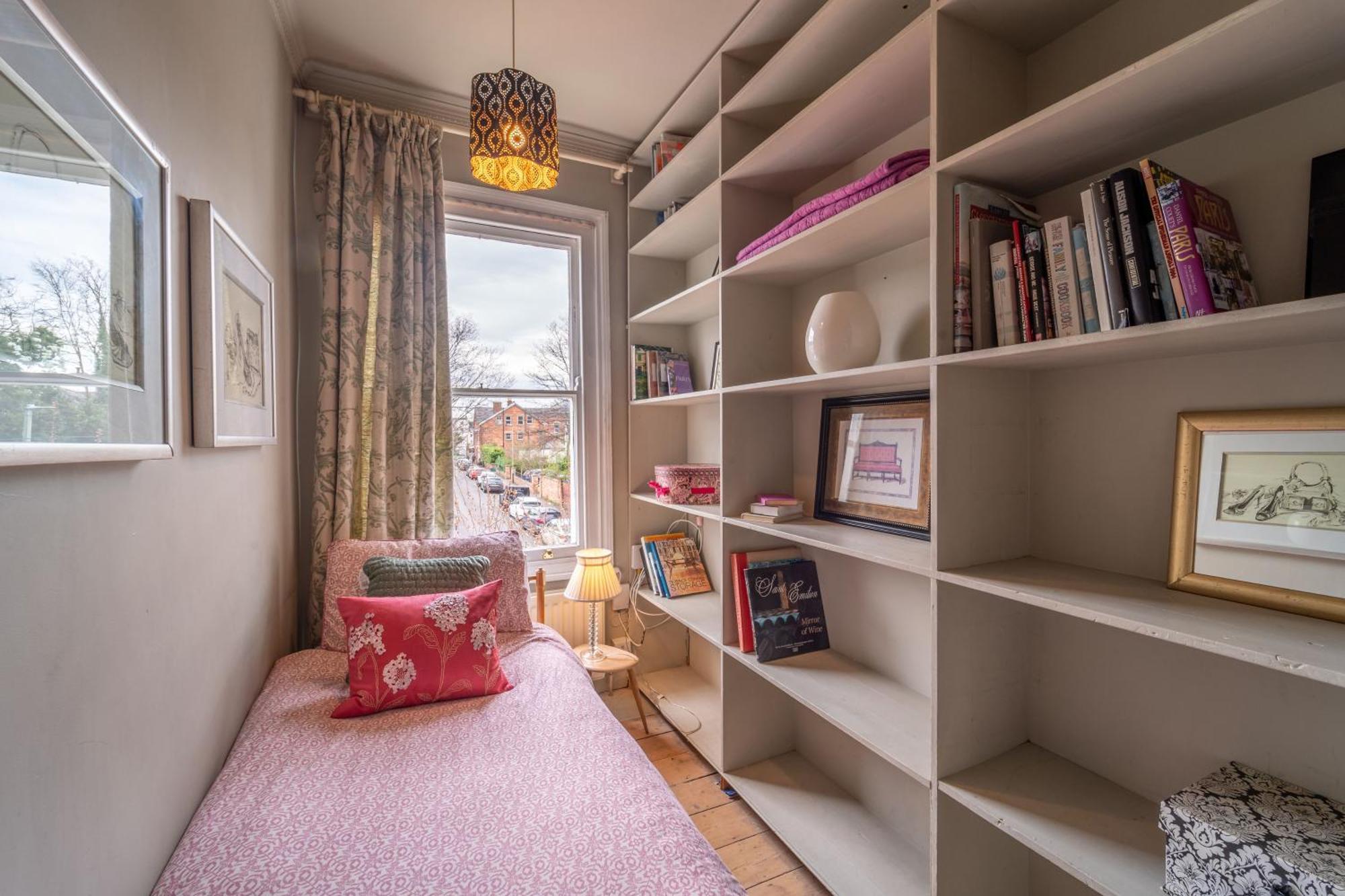 Victorian Townhouse 5 Bedrooms *