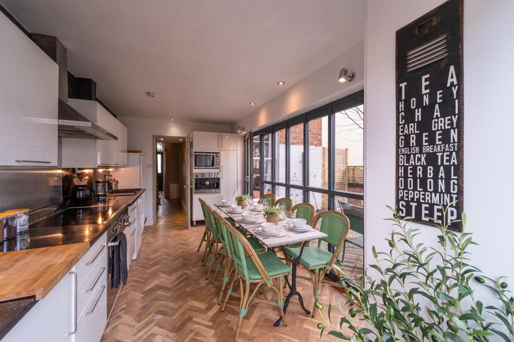 Holiday home Victorian Townhouse 5 Bedrooms